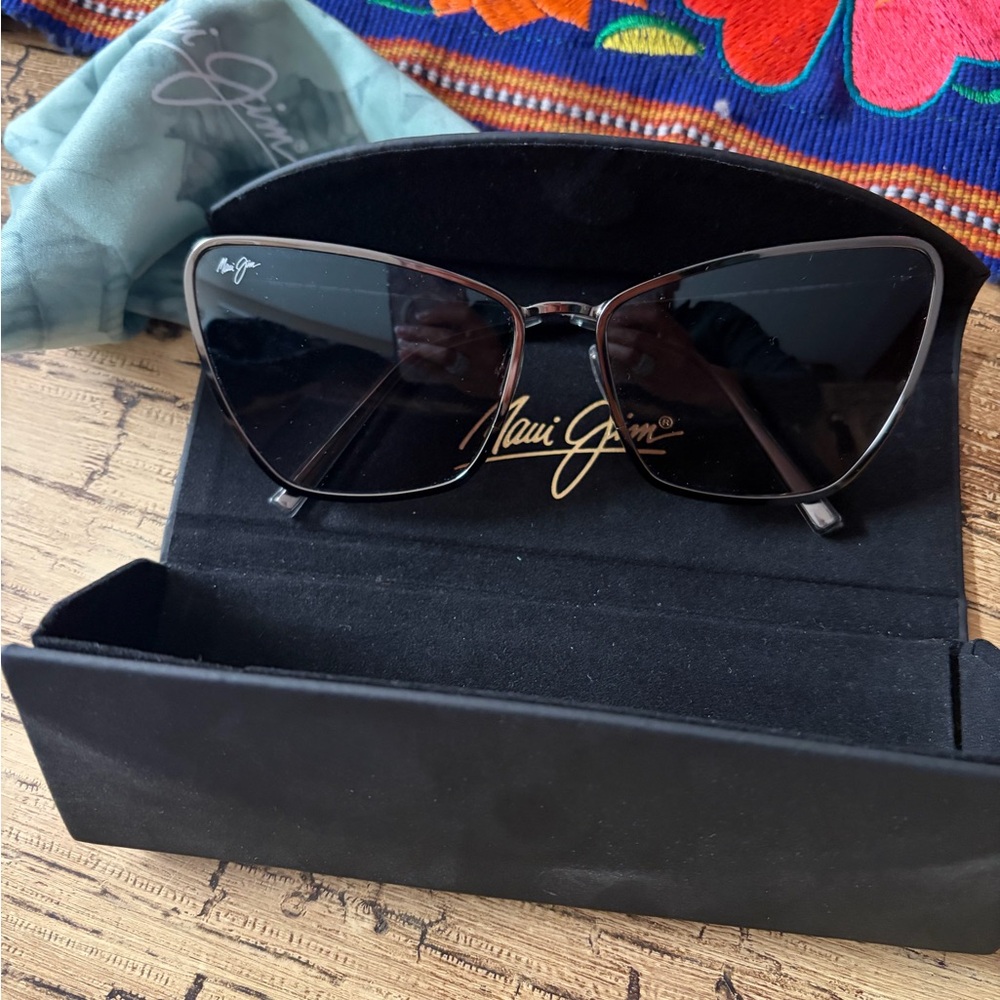 Maui Jim Black Cat-Eye Sunglasses